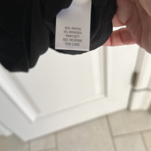 Apt 9 dropped neckline rayon blouse Size Medium - Picture 6 of 8